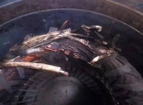 圖為一臺因高溫而燒壞的西瑪電機 圖為一臺因高溫而燒壞的西瑪電機