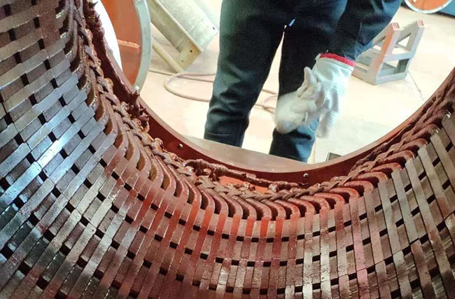 電暈和振動(dòng)是高壓電機(jī)線圈絕緣損壞的最罪魁禍?zhǔn)祝? align= 電暈和振動(dòng)是高壓電機(jī)線圈絕緣損壞的最罪魁禍?zhǔn)祝? width=