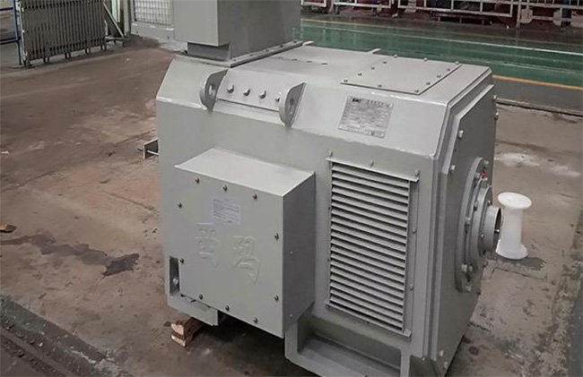 圖為一臺準備出庫的西安西瑪高壓電機照片 圖為一臺準備出庫的西安西瑪高壓電機照片