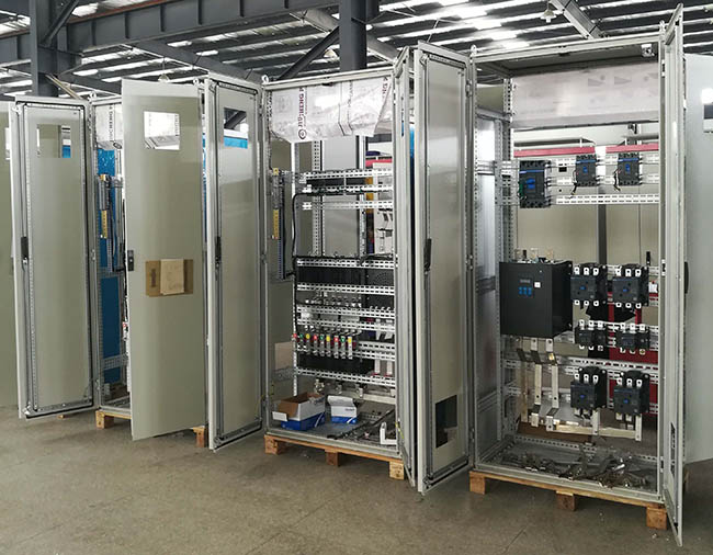 圖為高壓電機(jī)勵(lì)磁柜照片 圖為高壓電機(jī)勵(lì)磁柜照片